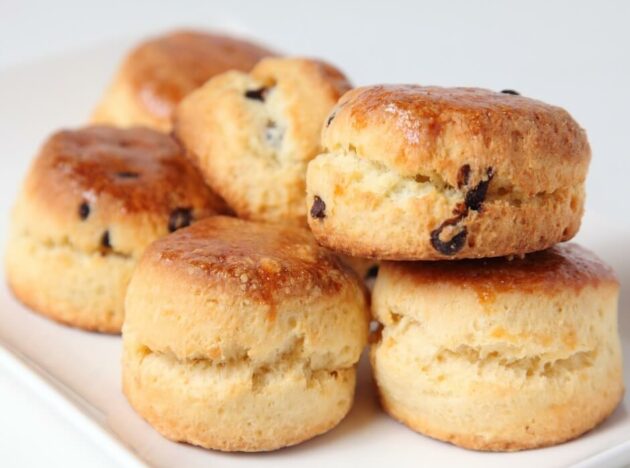 a plate of fruit scones