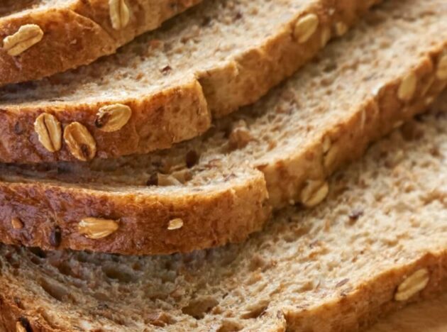 slices of multigrain bread