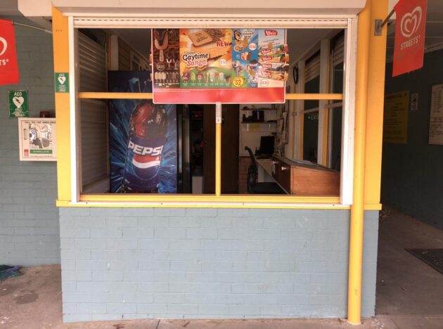 Winchelsea pool kiosk before rennovation