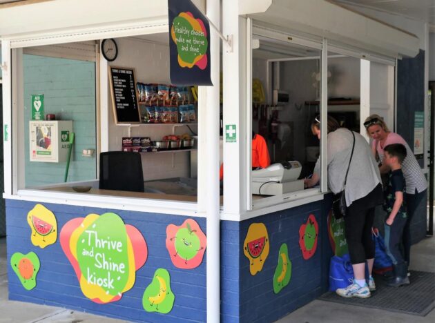 Food kiosk at Winchelsea swimming pool